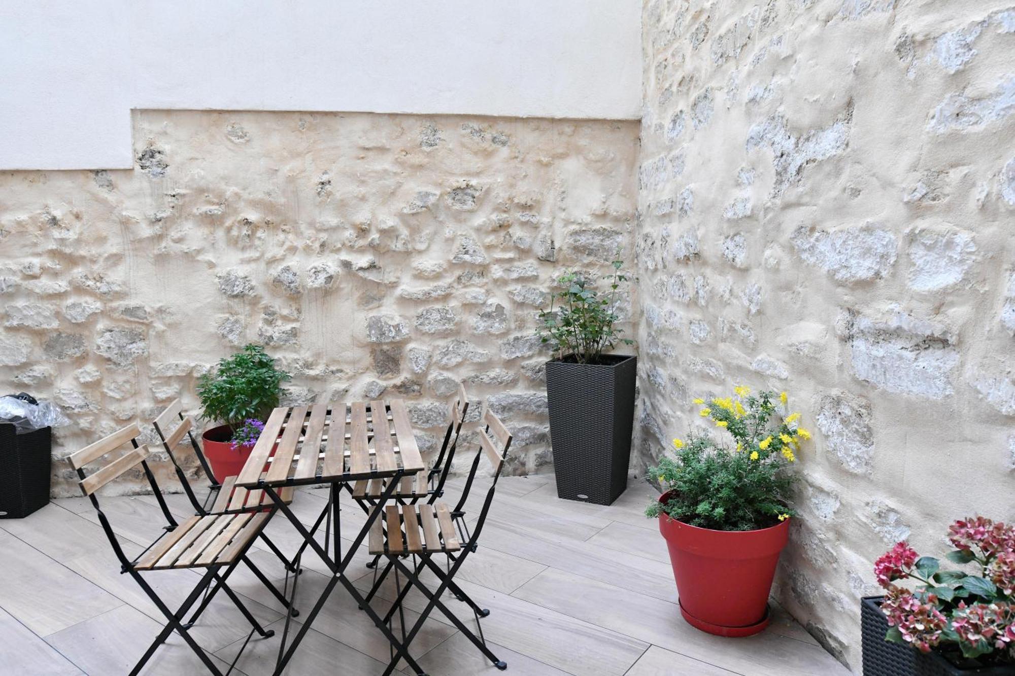 Charme Montmartre - Terrasse Privee Avec Vue Sur Le Sacre-Coeur - Parking Gratuit Daire Paris Dış mekan fotoğraf